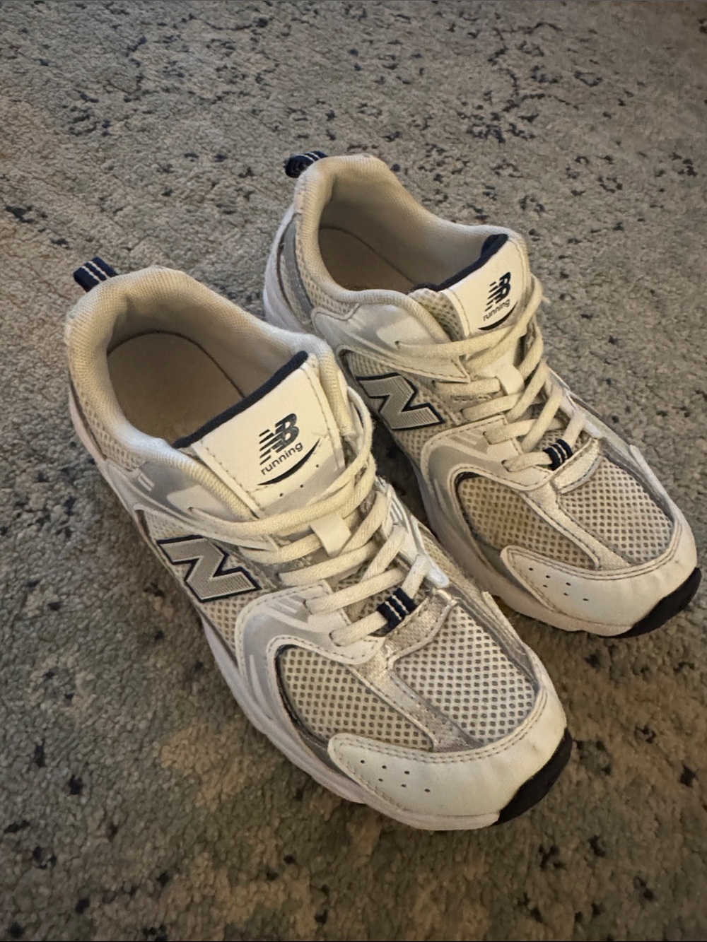 New Balance Youth White and Navy Athletic Running Shoes Y3